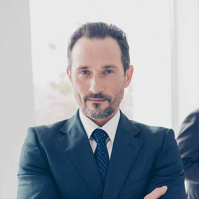 https://www.falconmanagement.co.uk/wp-content/uploads/2019/04/img-people-06.jpg